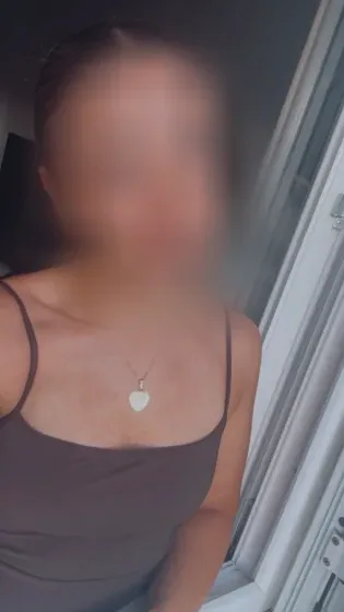 Carlota, 25 años
