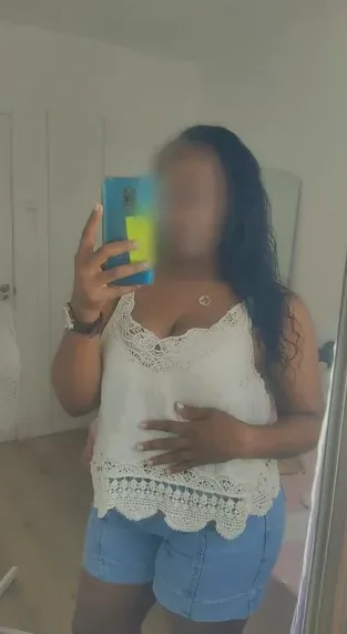 Julia, 34 años